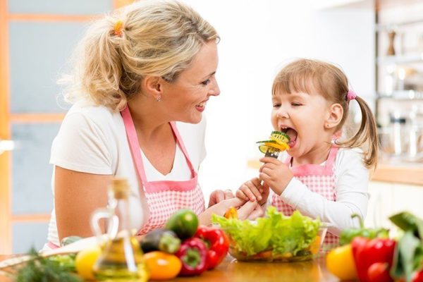 Tips to Make Your Children Eat Vegetables and Fruits